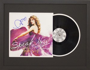 Taylor-Swift-Record-Album